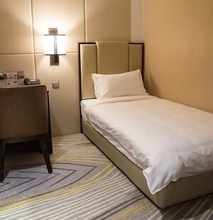 Changi Transit Hotel Budget Room T2- 6 Hours